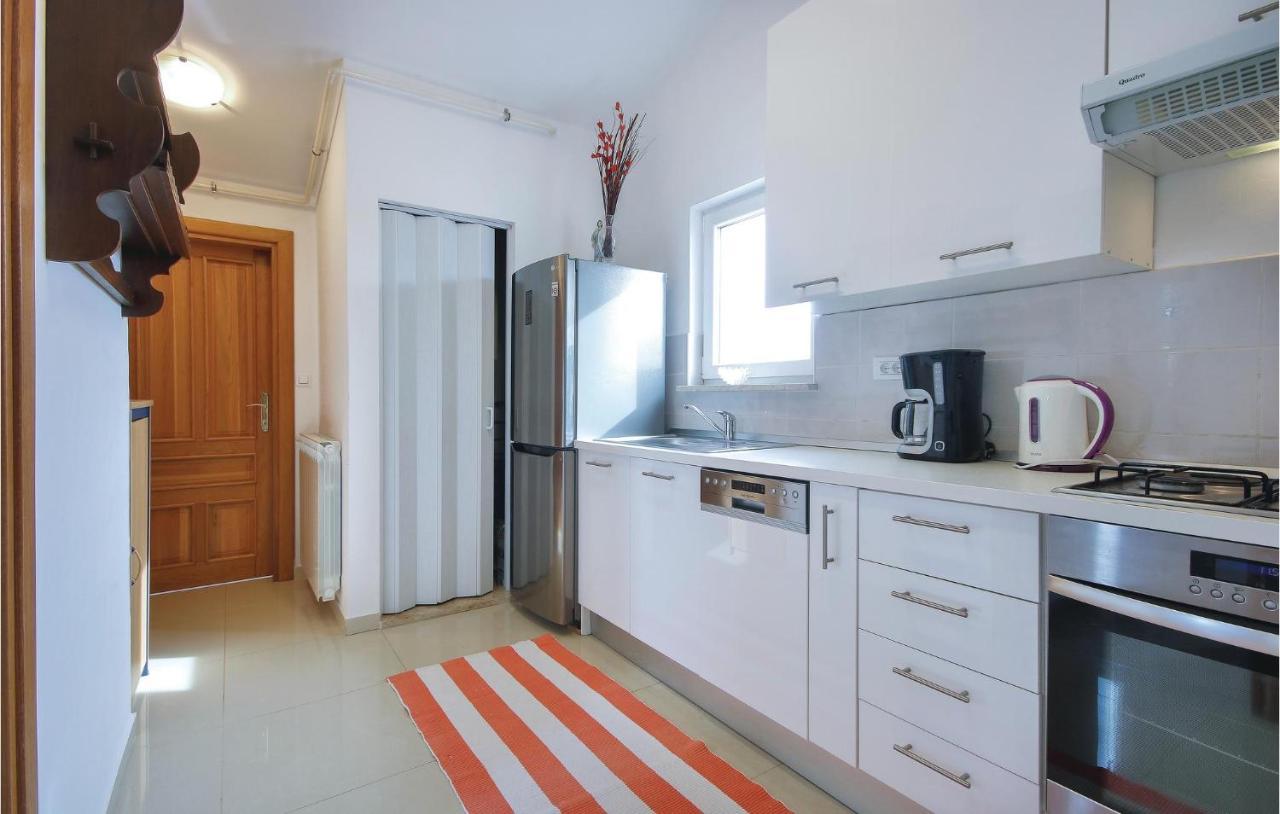 Cozy Apartment In Medulin With Kitchen Eksteriør bilde